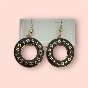 Authentic LV zipper pulls Black and Gold